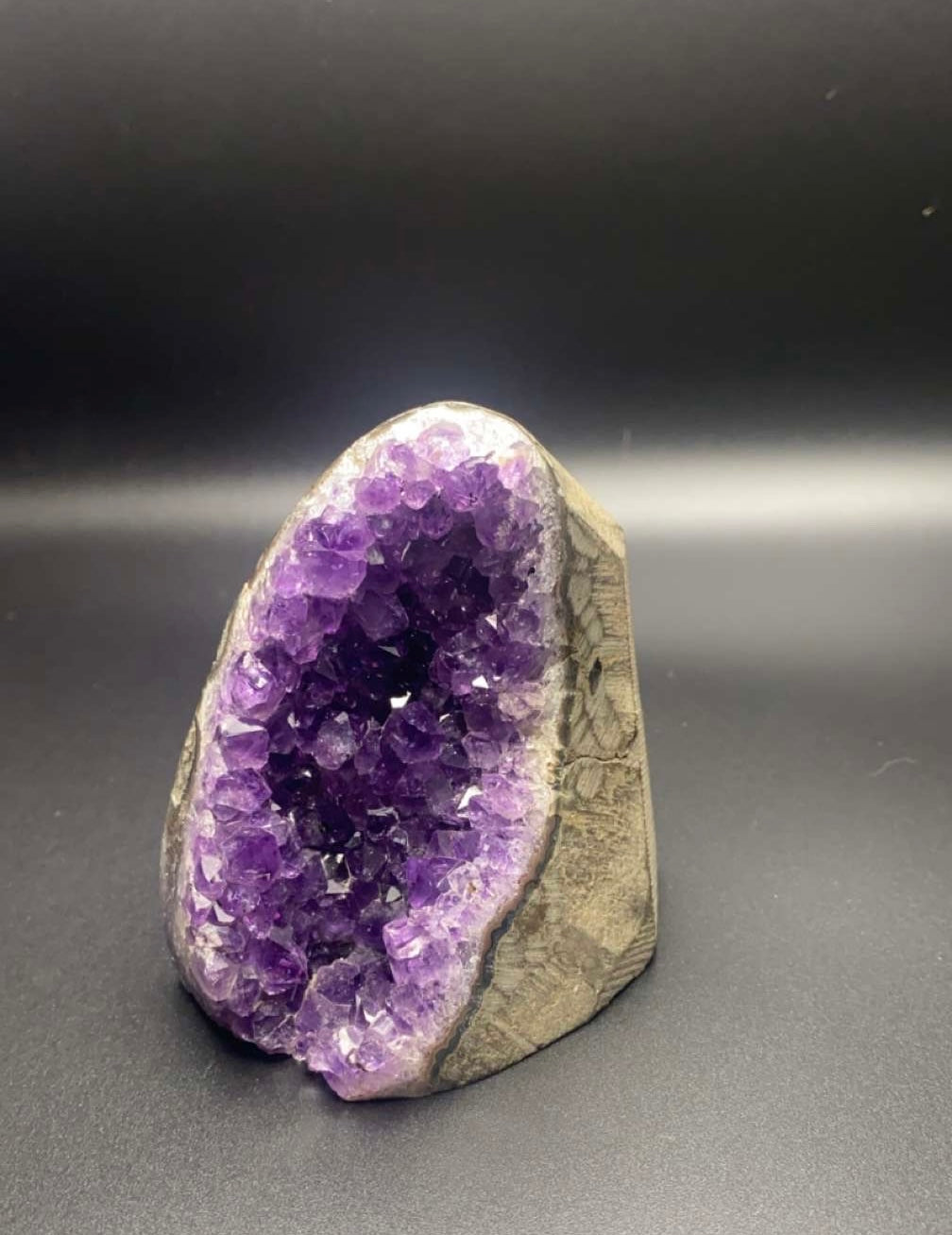Raw brazilian Amethyst geode