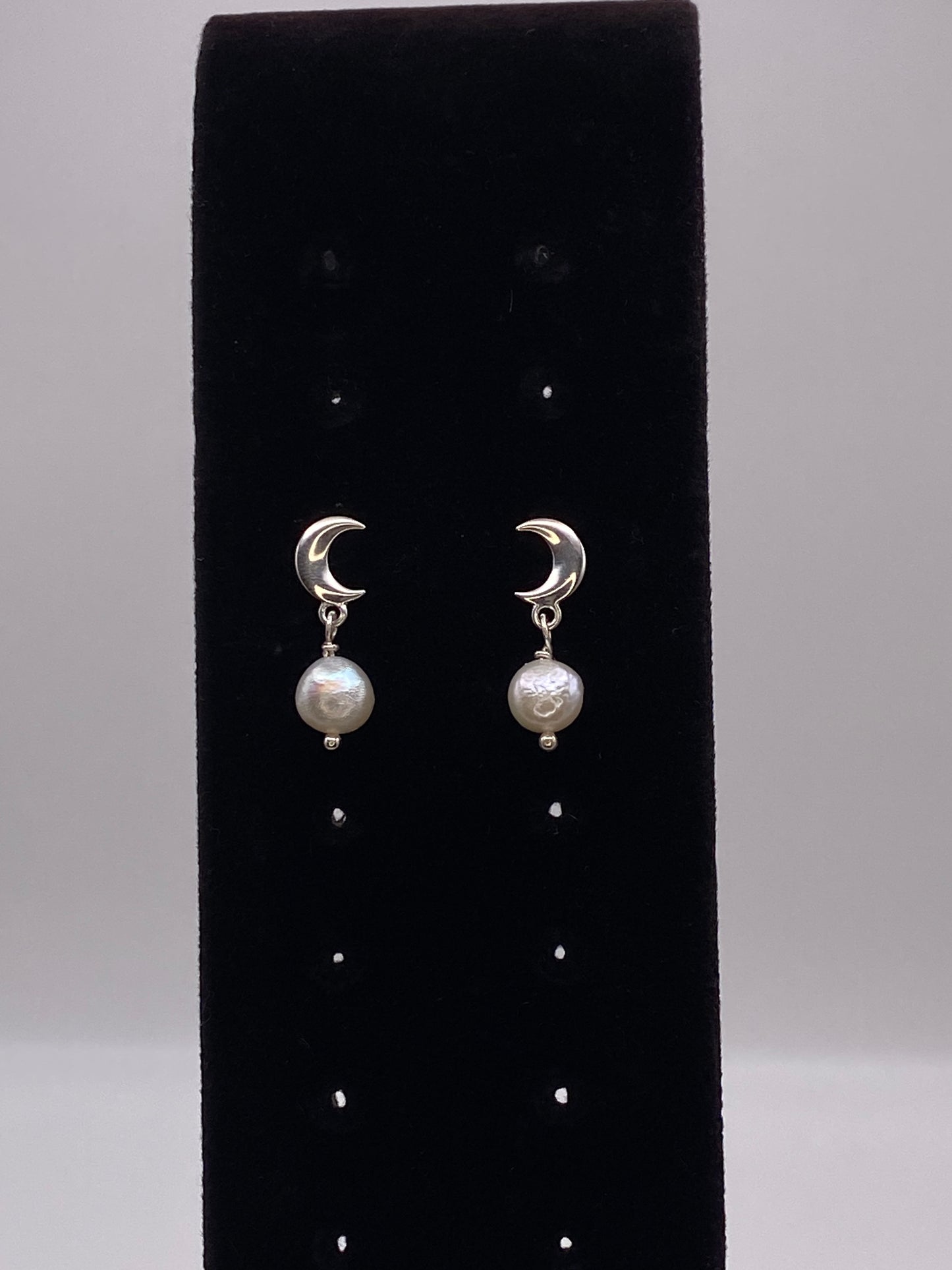 .925 Moon/pearl earrings