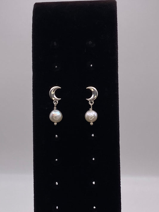 .925 Moon/pearl earrings