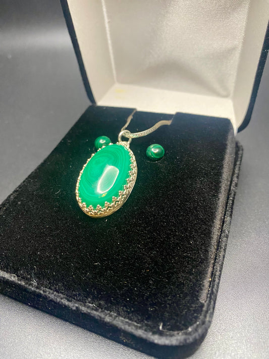 A+quality .925 Malachite bezel pendant set