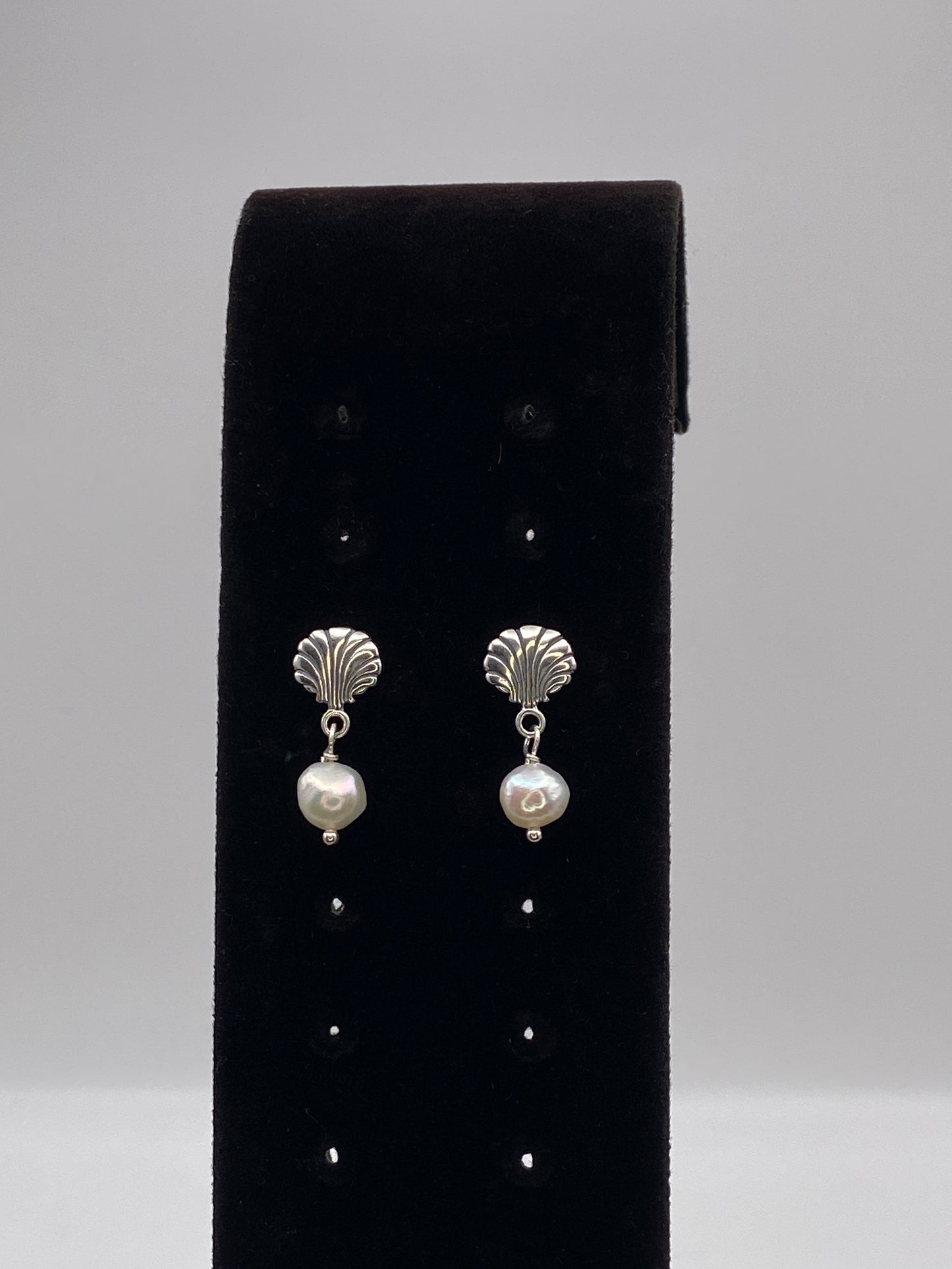 .925 Shell/pearl earrings