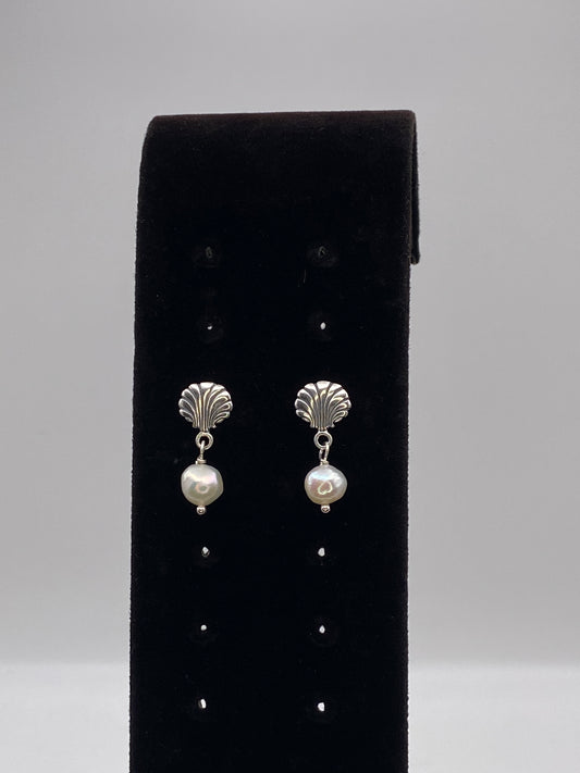 .925 Shell/pearl earrings