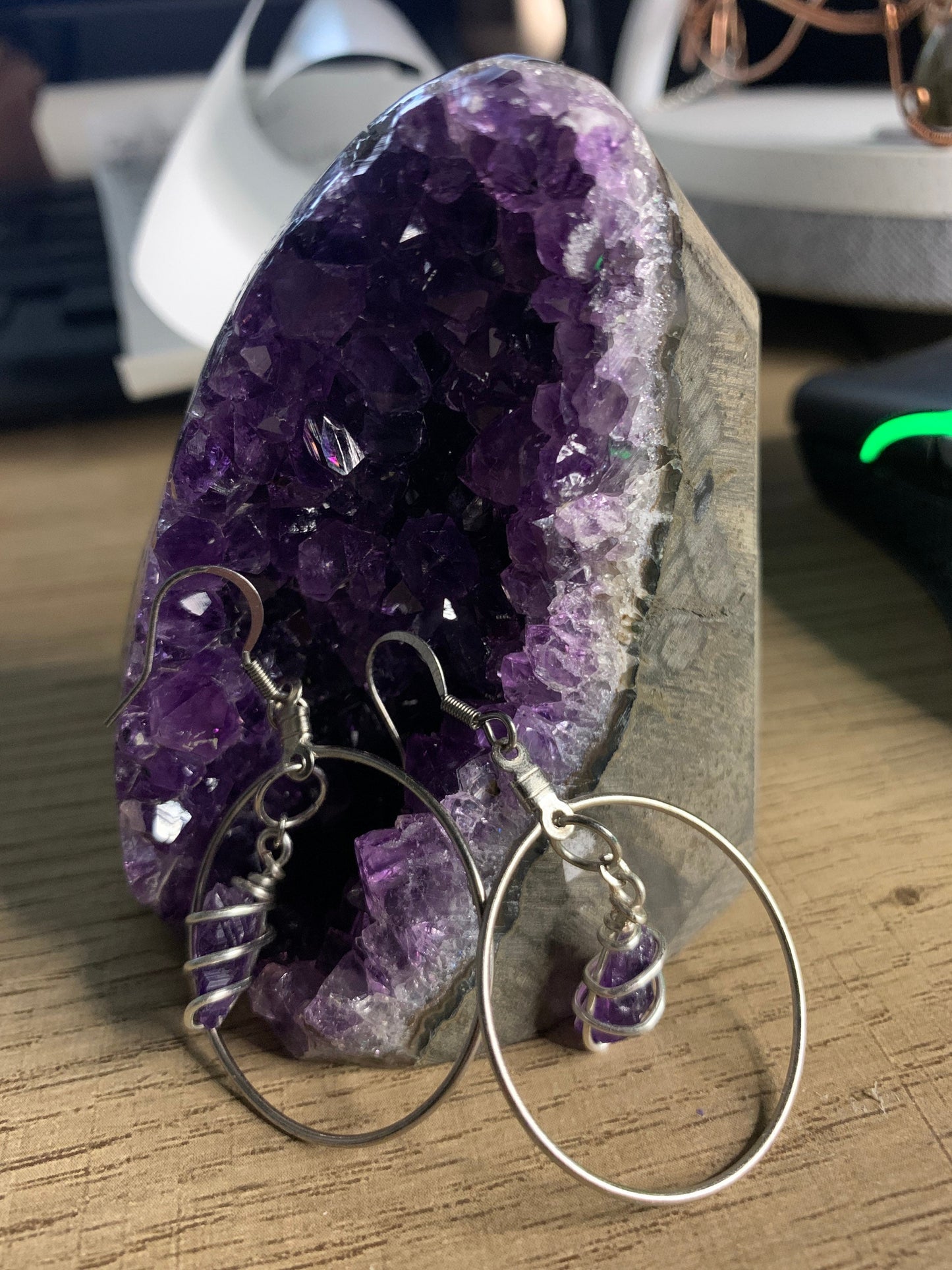 Raw amethyst chip hoop earrings